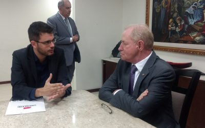 Presidente Aldo Schneider recebe diretoria do Sindalesc