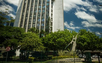 Servidores da 4ª, 5ª, 6ª e 7ª turma conquistam liminar, em nova vitória do Sindalesc
