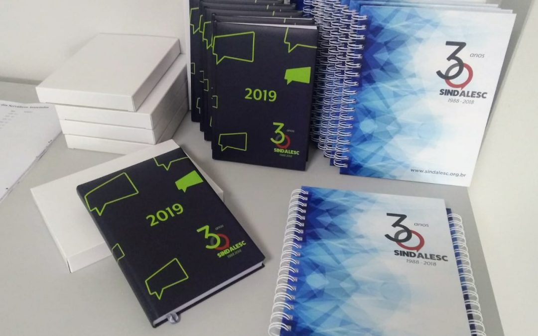 SINDALESC distribui cadernos e agendas 2019 e atualiza dados cadastrais