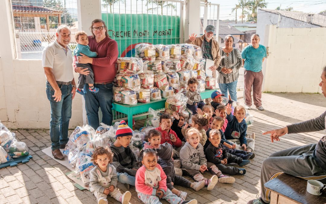 Campanha Juntos mais fortes entregam cestas básicas para entidades