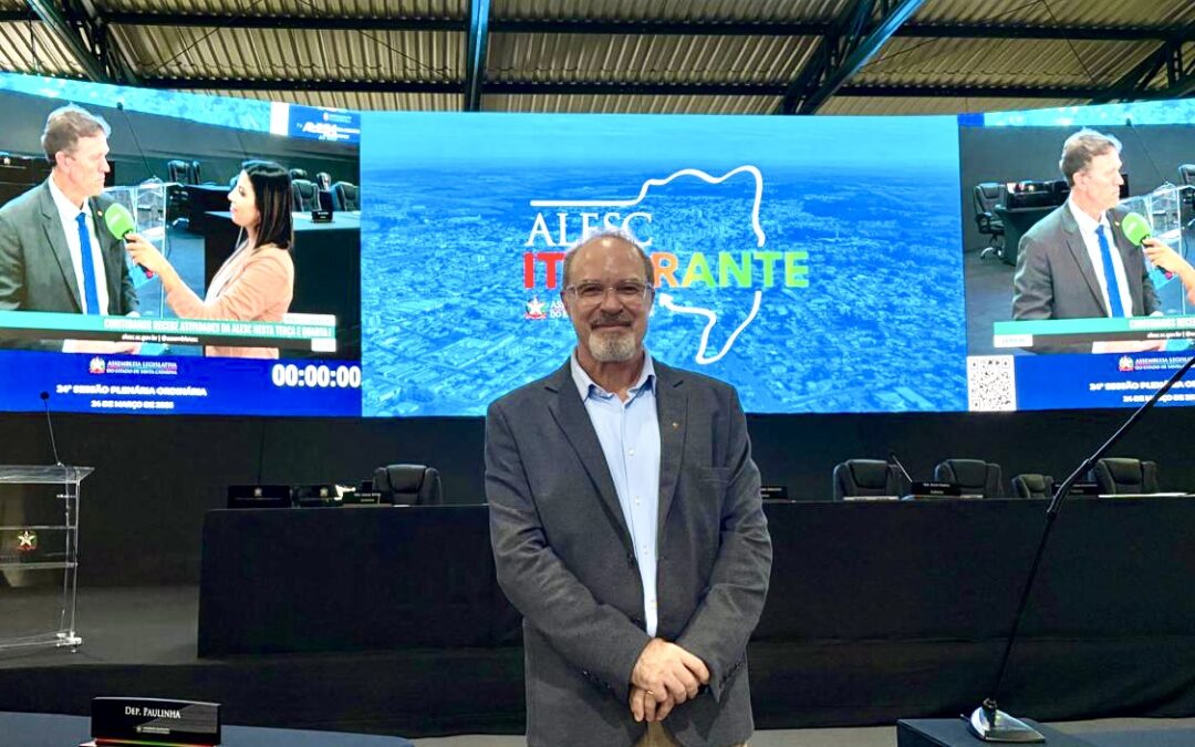 Presidente Armando Agostini participa da Alesc Itinerante em Curitibanos e reforça diálogo com parlamentares