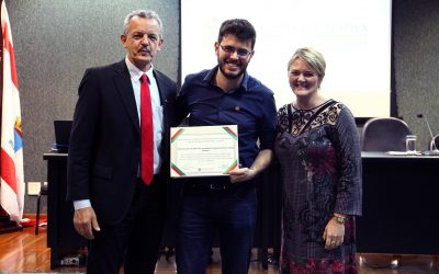 Sindalesc recebe homenagem em sessão solene dos 67 anos do SindSaúde/SC