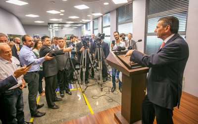 Presidente Júlio Garcia fala em coletiva que analisará a possibilidade de Concurso Público para ALESC